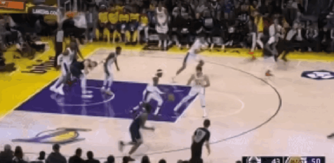 破纪录的一场比赛震惊篮球世界! 破纪录的一场比赛震惊篮球世界!