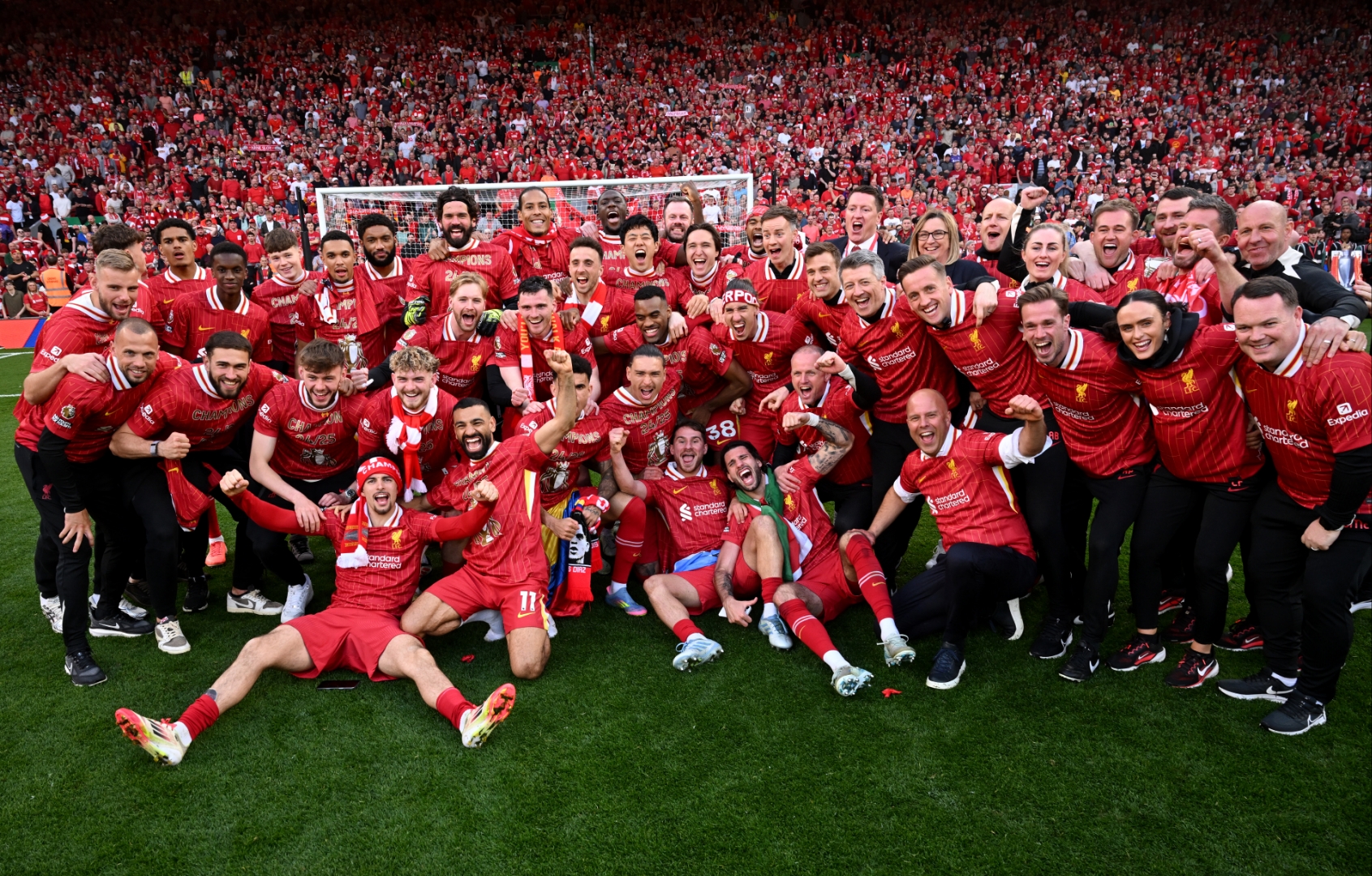 球员表现稳定,球队近期斩获多场胜利 球员表现稳定,球队近期斩获多场胜利