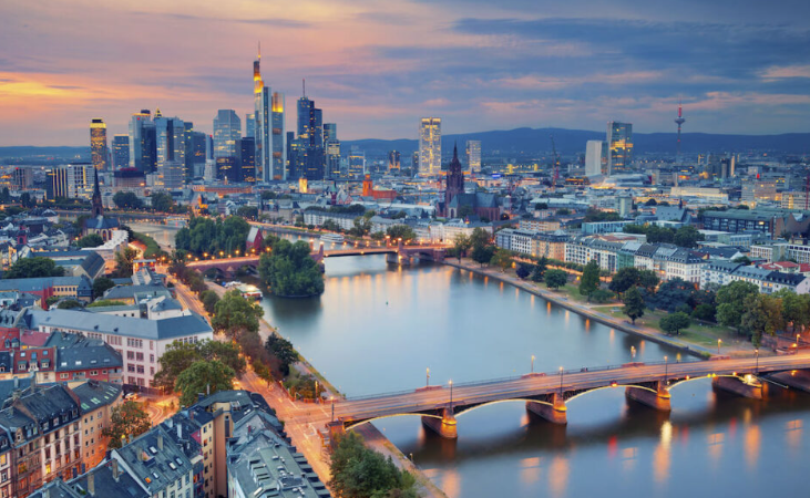 米兰体育中国官网-包含法兰克福主帅发布备战计划全情投入的词条