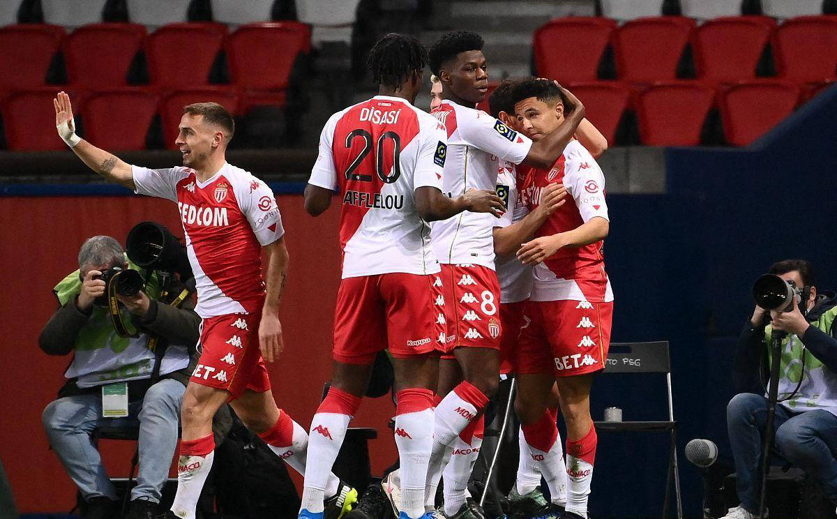 关于摩纳哥遭遇困境,法甲争冠形势严峻的信息 关于摩纳哥遭遇困境,法甲争冠形势严峻的信息