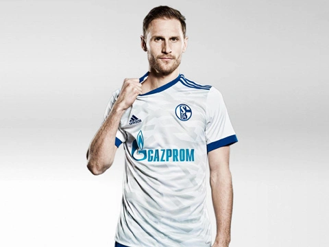 米兰体育注册-沙尔克04俱乐部计划重组球队阵容的简单介绍