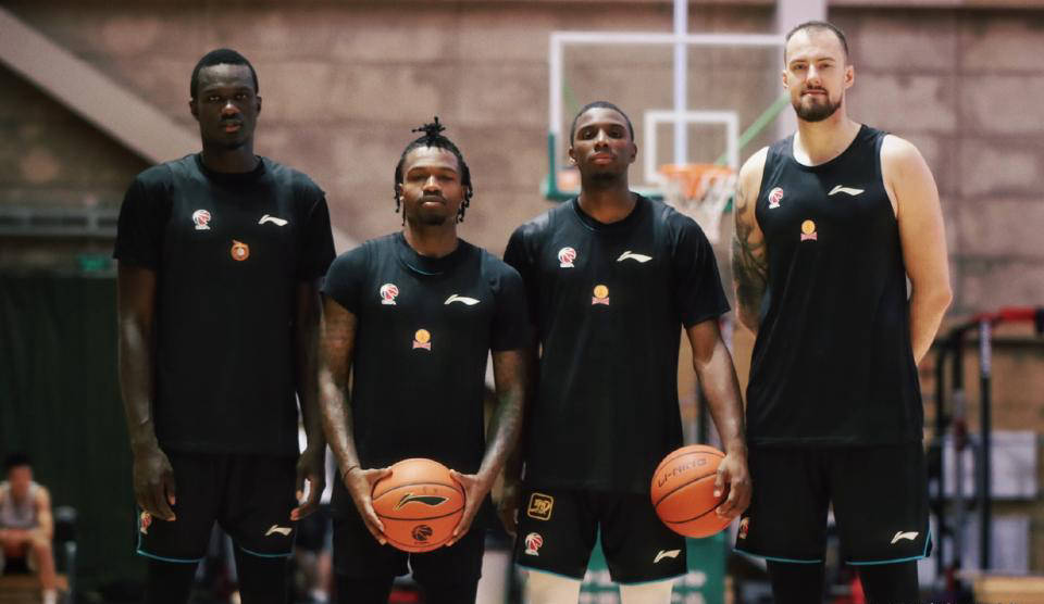 山西男篮新外援表现亮眼，帮助球队胜出