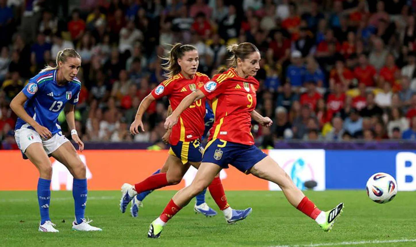 包含意大利女足全队出征,展现强大实力的词条 包含意大利女足全队出征,展现强大实力的词条