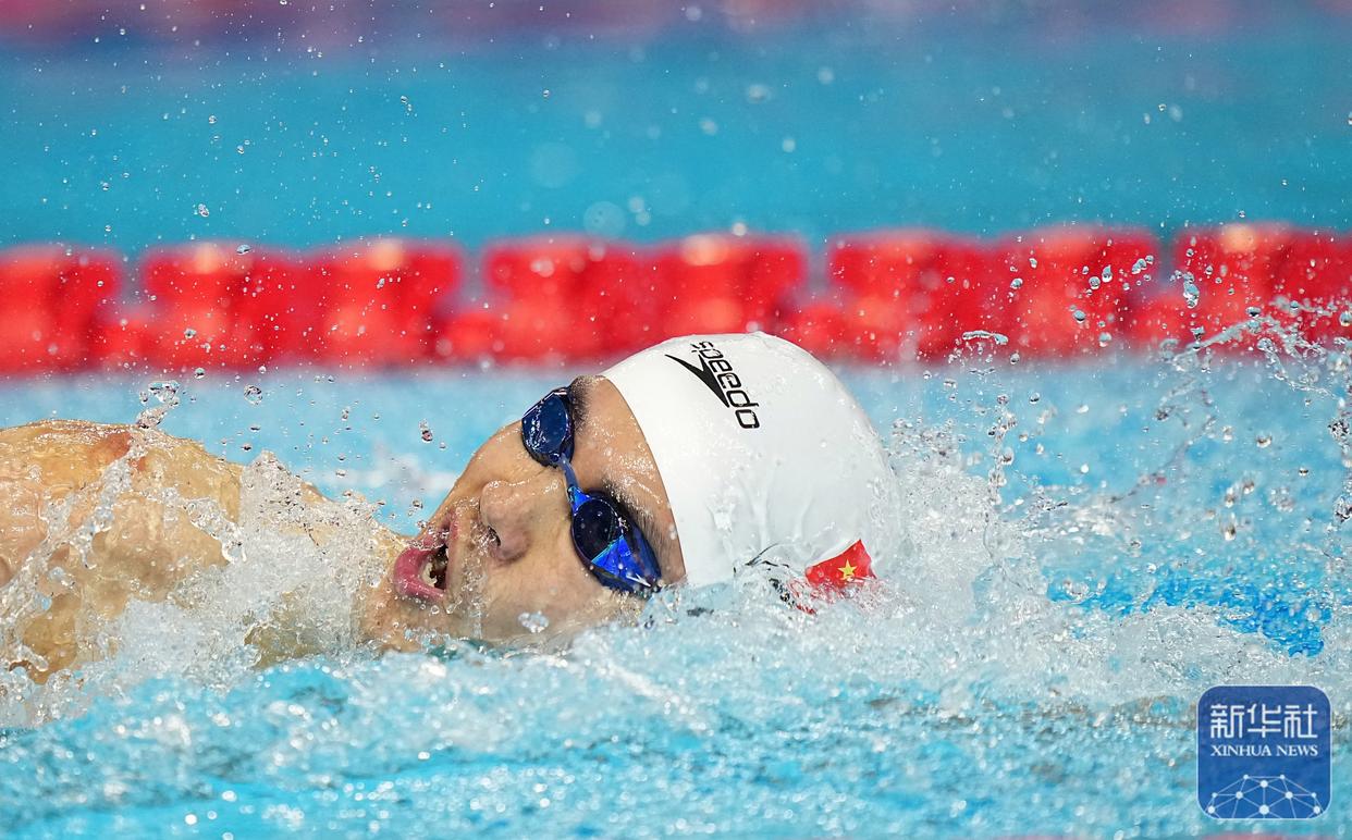 英国游泳选手突破个人记录,夺冠成功 英国游泳选手突破个人记录,夺冠成功