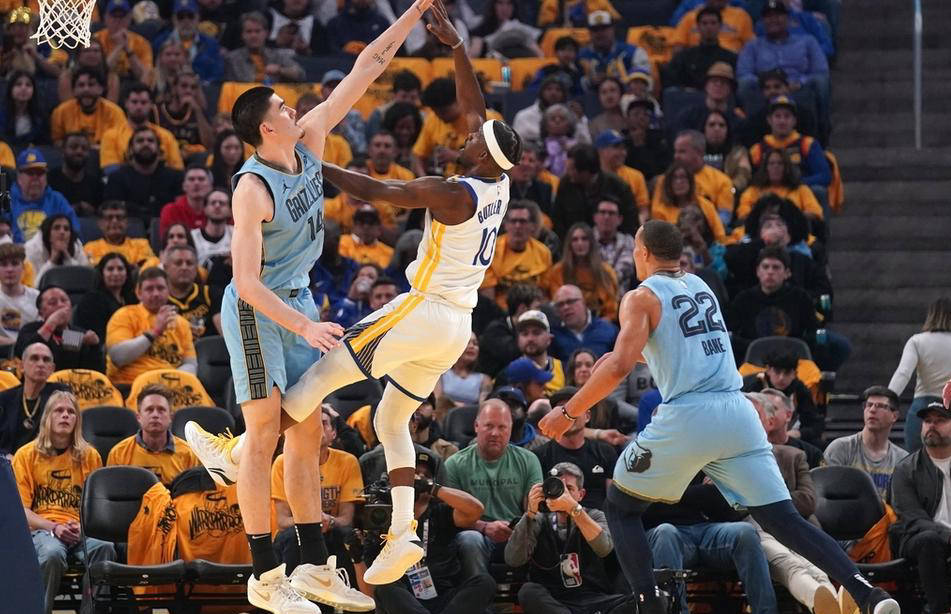 米兰体育视频-勇士队掌控比赛局面,全队合力取胜的简单介绍