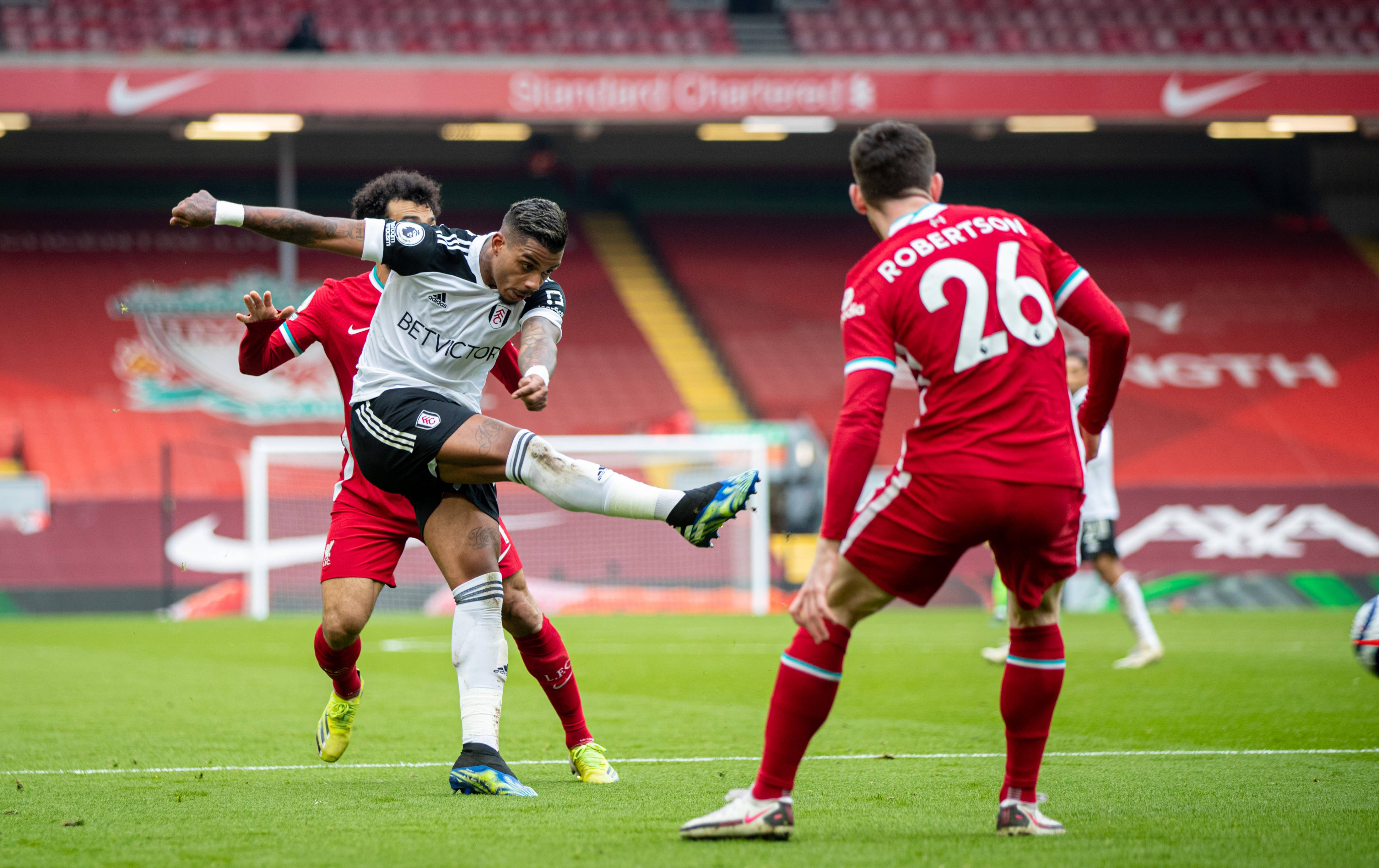 米兰体育下载-足球比赛中发生激动人心的一幕