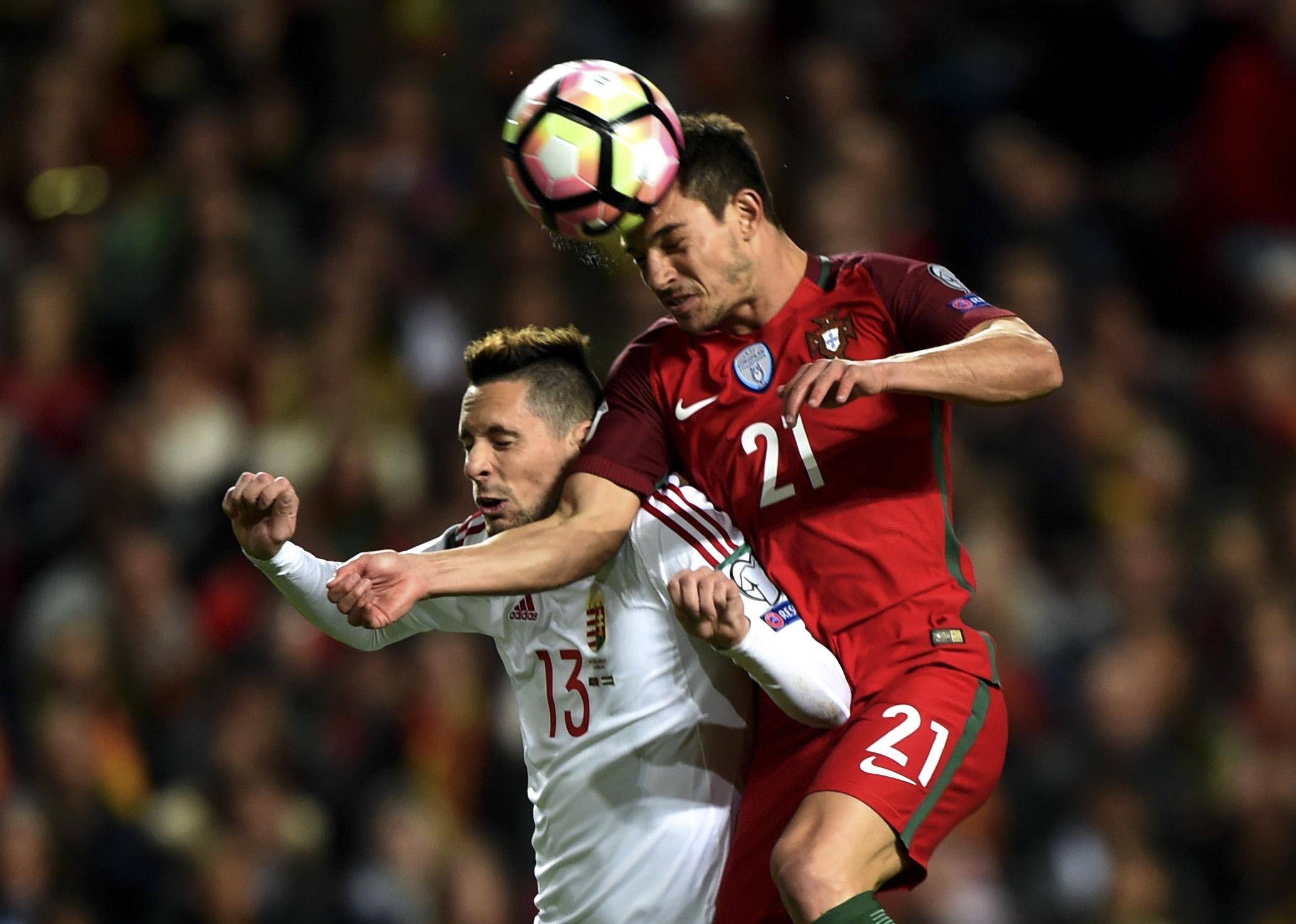 德国队做好准备迎战强敌,争取全取三分 德国队做好准备迎战强敌,争取全取三分