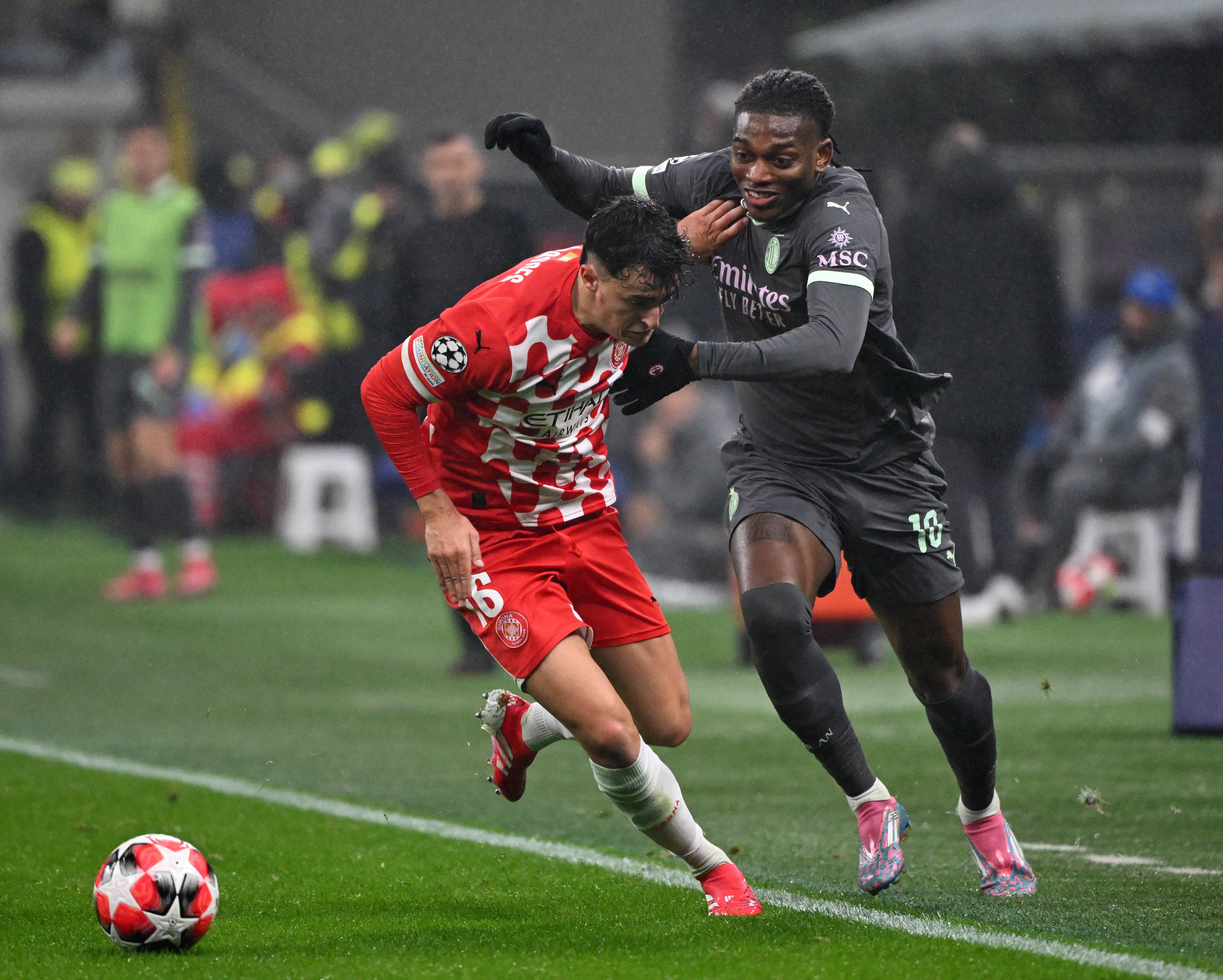 米兰体育链接-足球欧锦赛资格赛战绩呈现激烈竞争