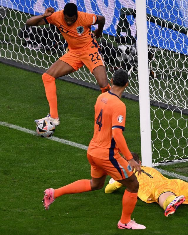 荷兰国家队连续三轮不胜，遗憾离开欧锦赛