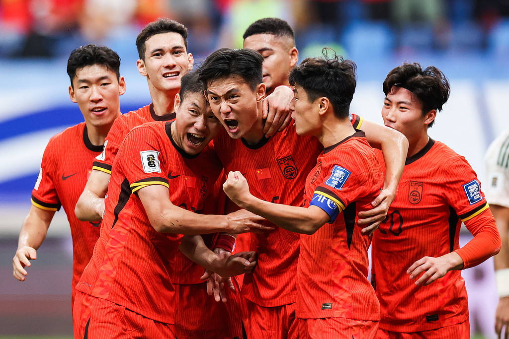 中国足球队赢得国际赛事,力压对手 中国足球队赢得国际赛事,力压对手