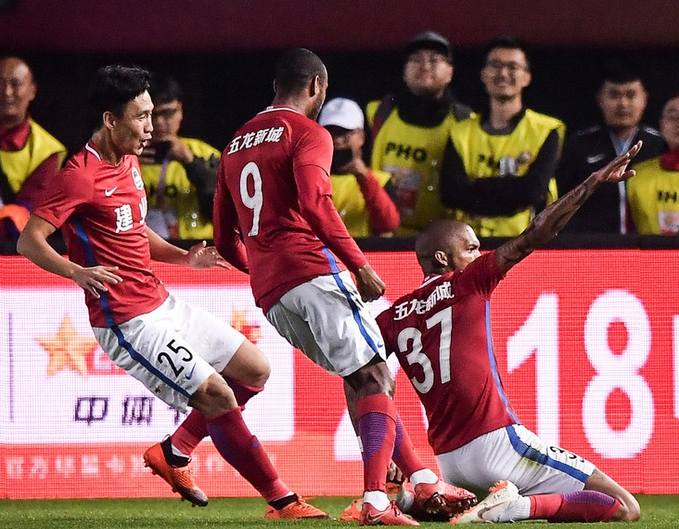 保级大战：重庆力帆主场迎战河南建业，实力对等难分胜负的简单介绍