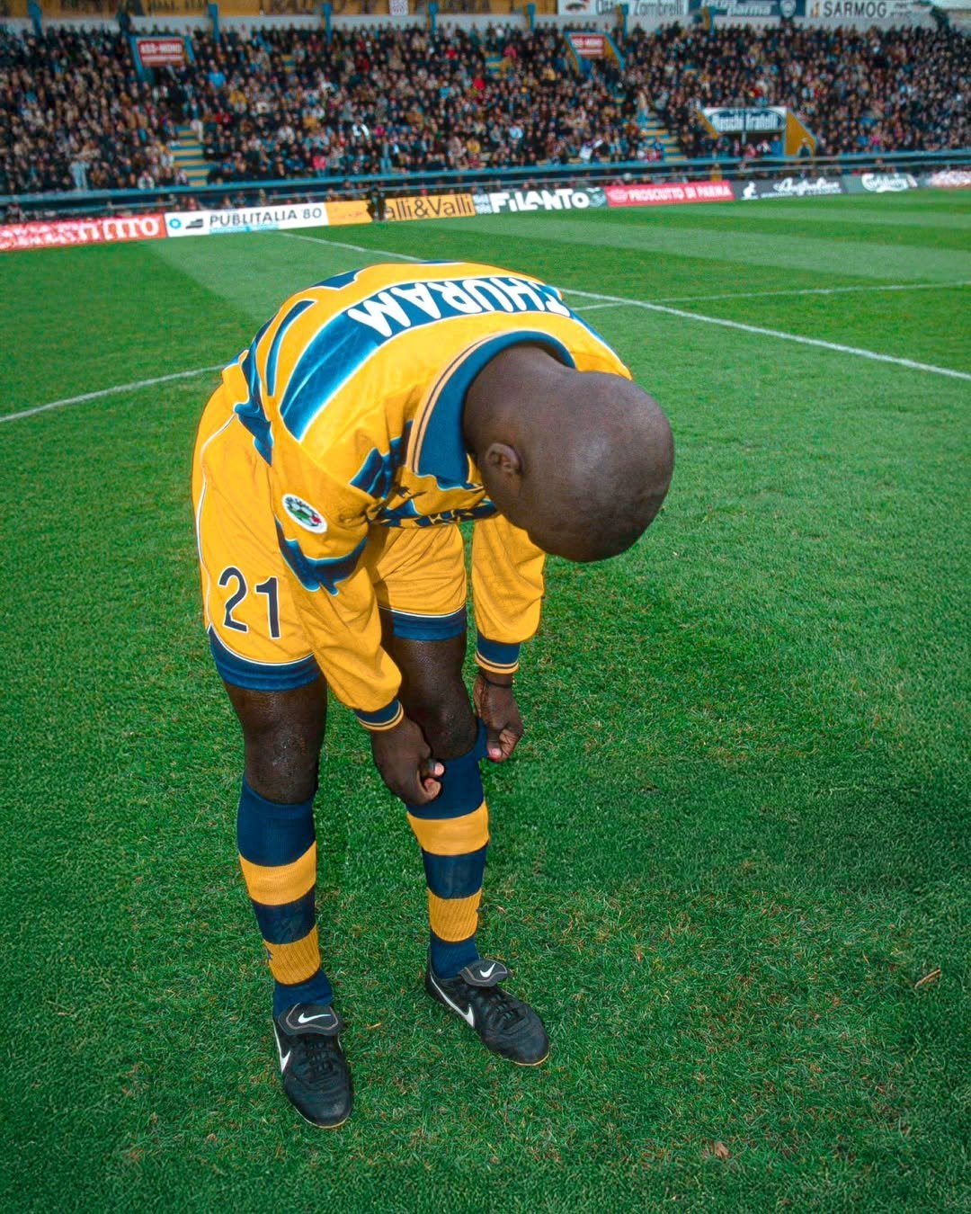 意甲传奇球星回归老东家，助球队卫冕冠军的简单介绍