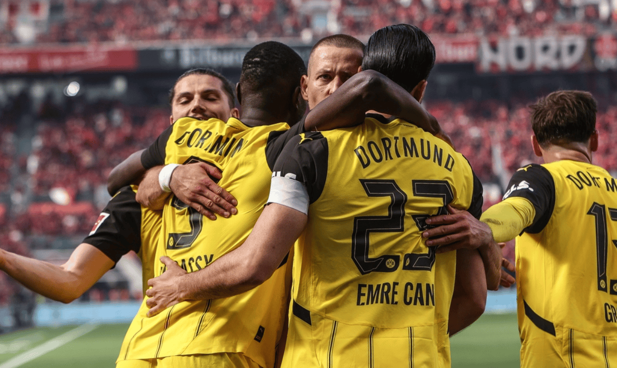 斯图加特客场击败对手完成逆袭