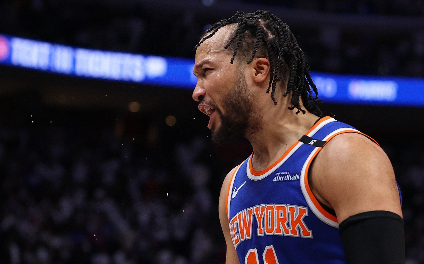 尼克斯擒下马刺，继续前进季后赛之路的简单介绍