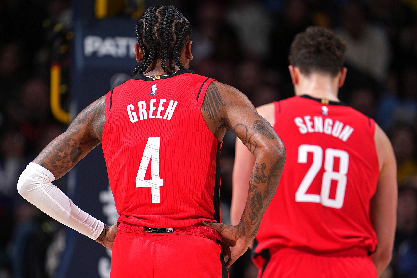 火箭客场逆转独行侠，豪取六连胜