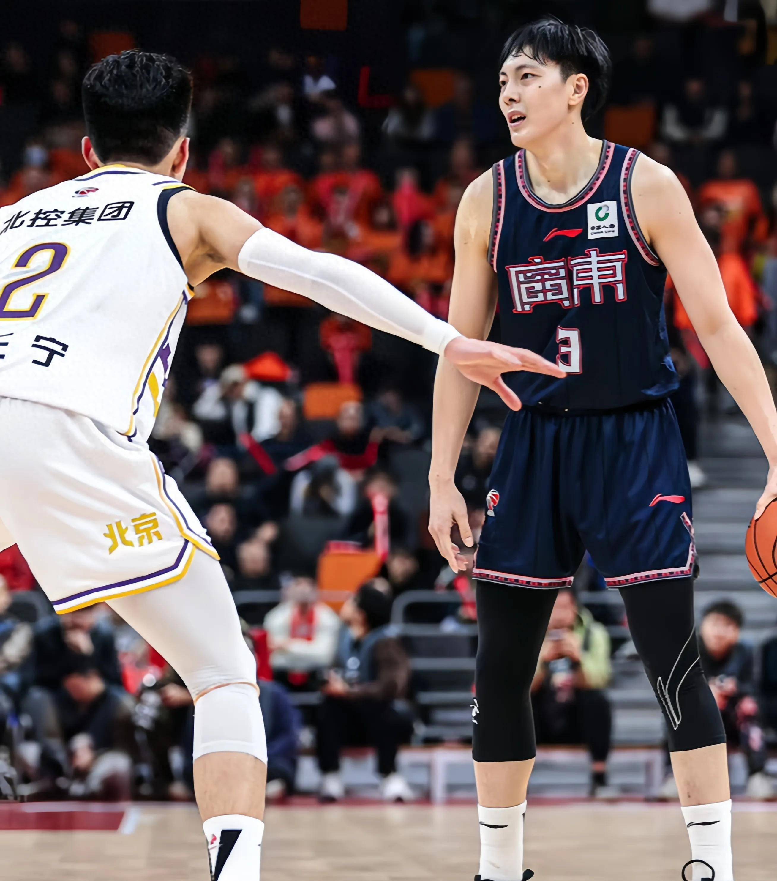 米兰体育官方入口-强强对话:山东男篮对河北男篮的简单介绍