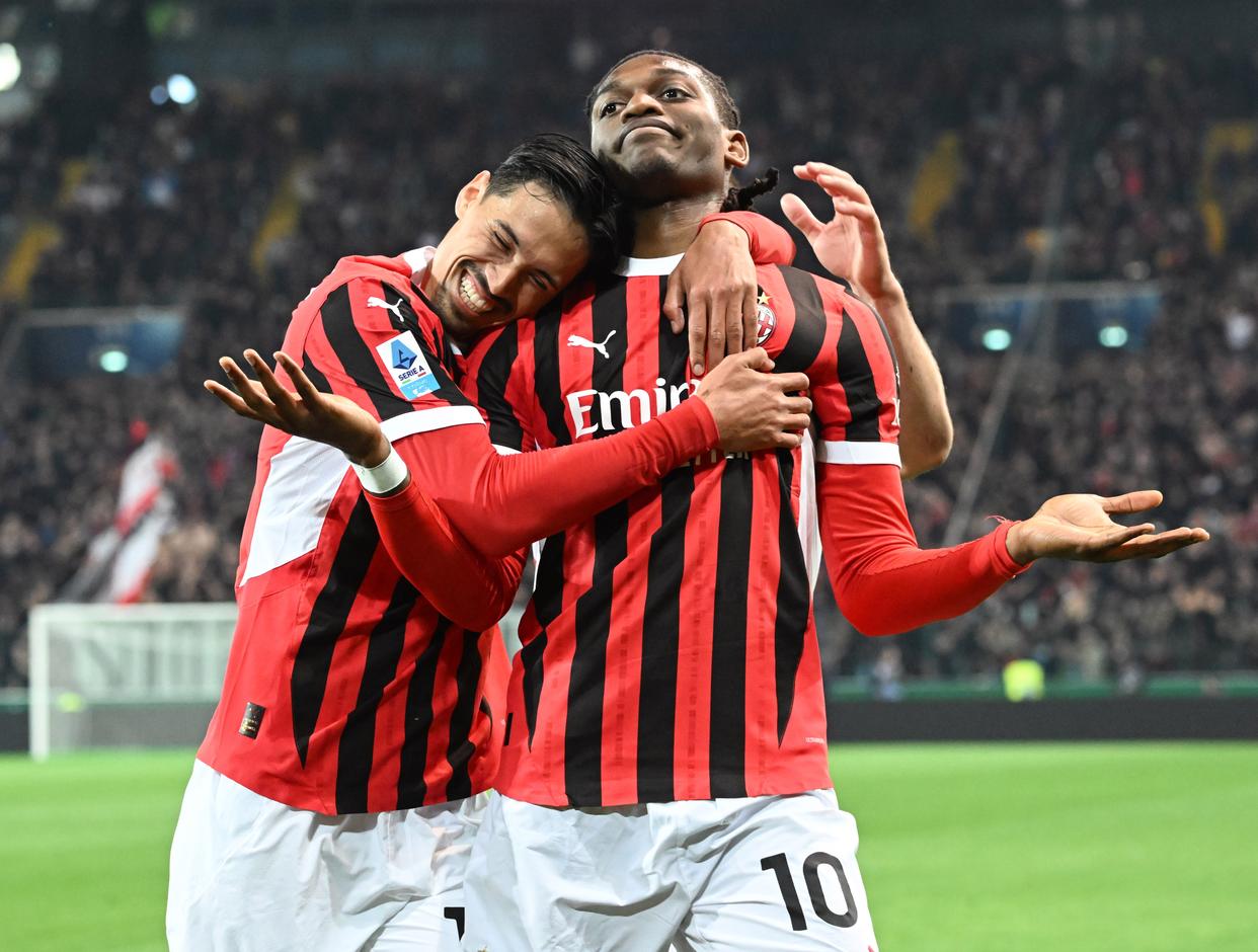 米兰体育app下载-AC米兰中场梅开二度,助球队取得大胜的简单介绍